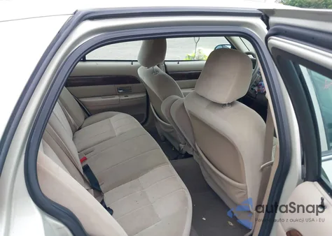 2005 Mercury Grand Marquis Gs z USA, uszkodzony, nr VIN 2MEFM74W35X635260